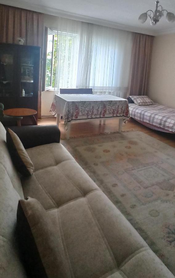 Private Room Close To Merter And Gungoren Textile Center Istanbul Bagian luar foto