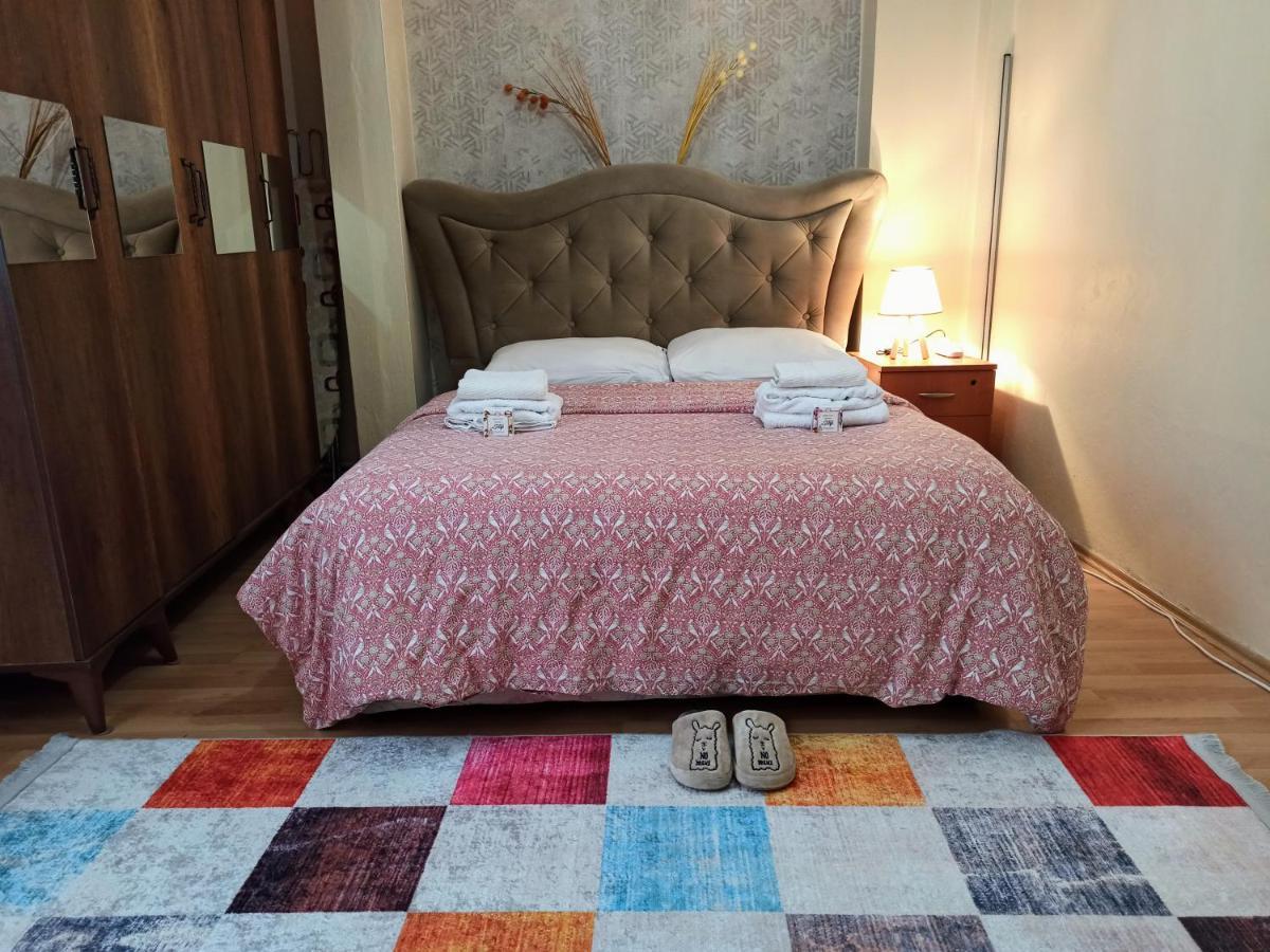 Private Room Close To Merter And Gungoren Textile Center Istanbul Bagian luar foto