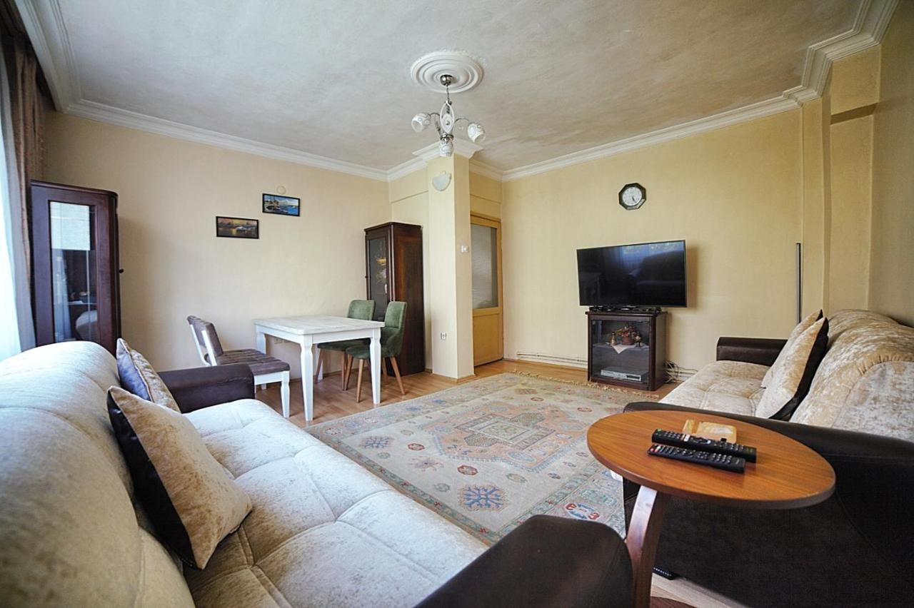 Private Room Close To Merter And Gungoren Textile Center Istanbul Bagian luar foto